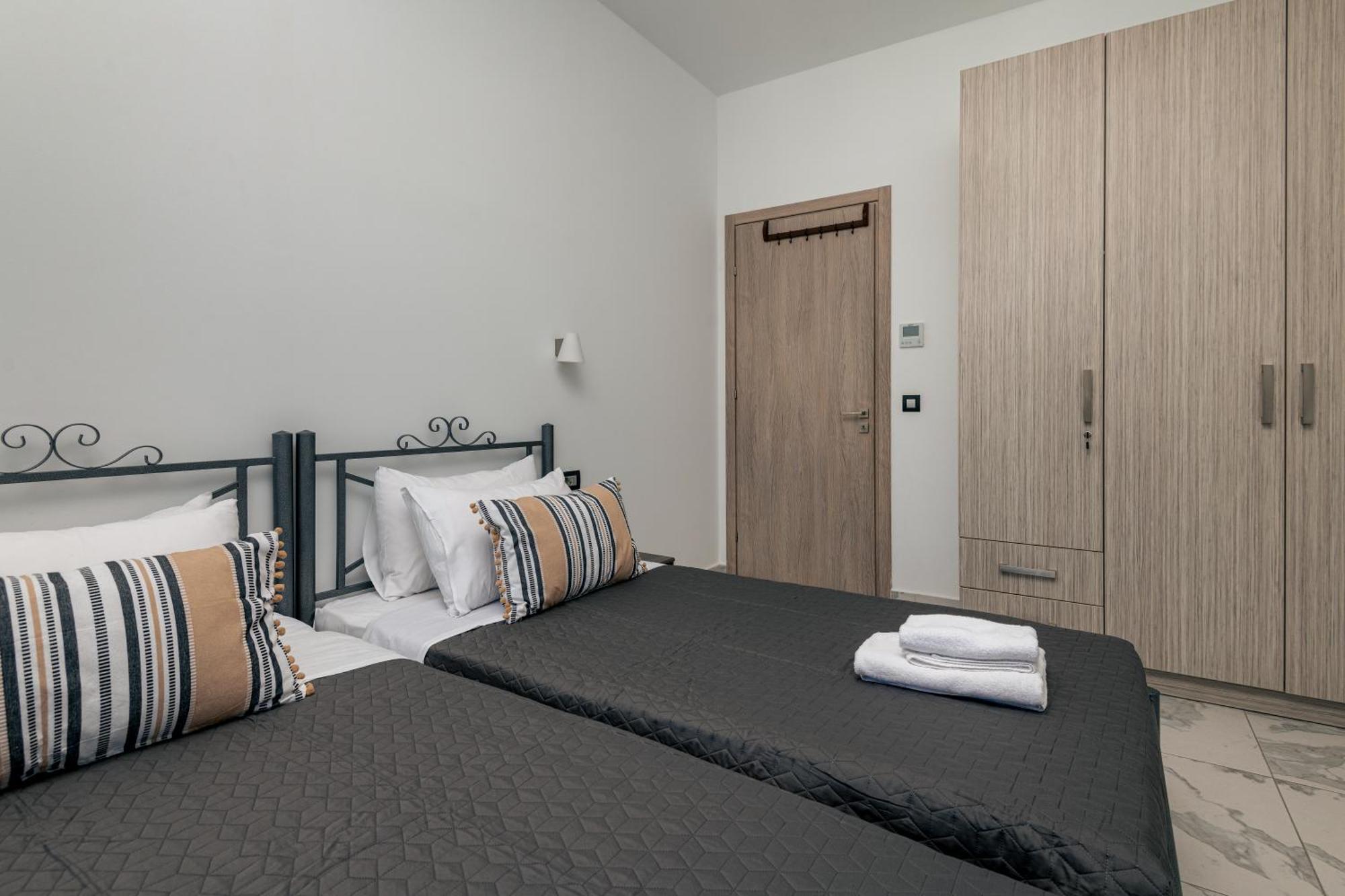 Katsaros Luxury Apts Ii 5 Min Walk To Apartment
