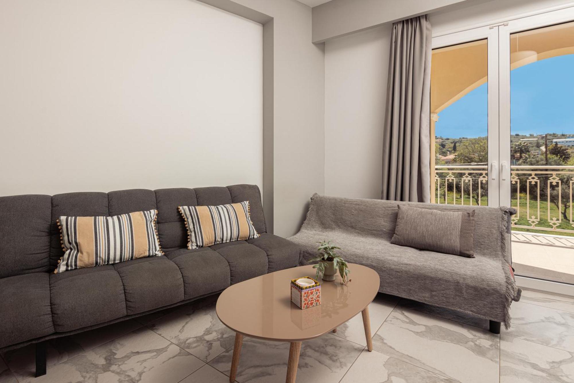 Katsaros Luxury Apts Ii 5 Min Walk To