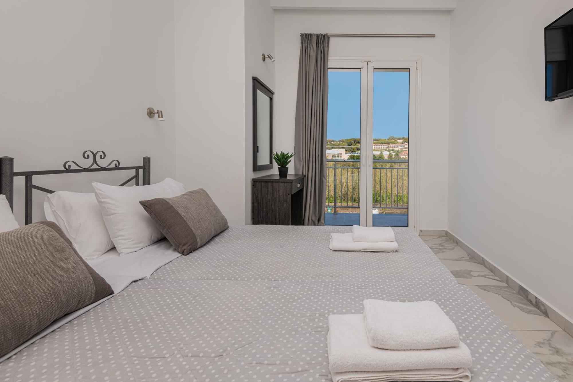 Katsaros Luxury Apts Ii 5 Min Walk To Apartmán *