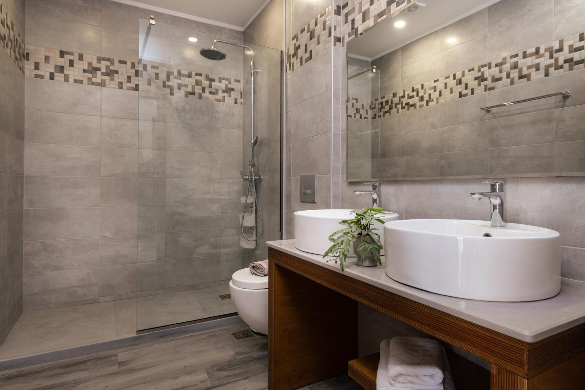 Katsaros Luxury Apts Ii 5 Min Walk To *